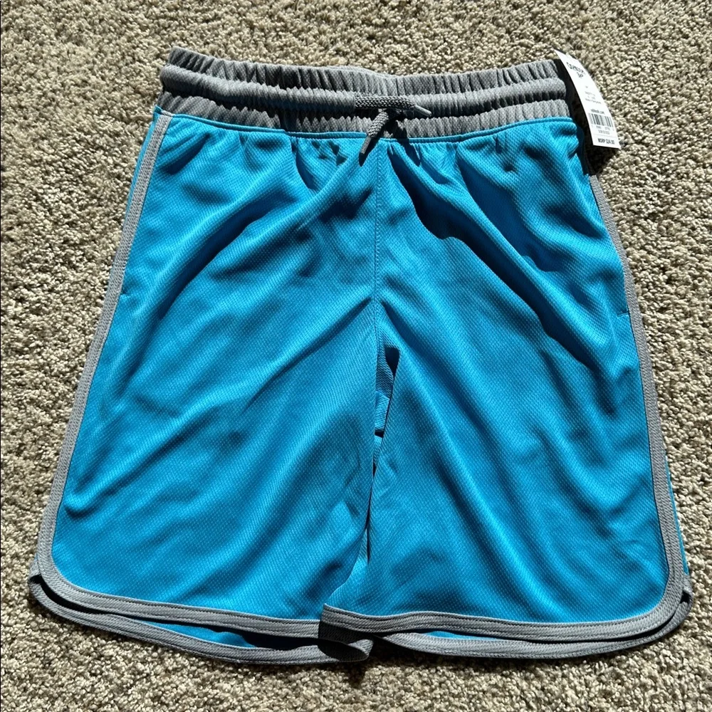 NWT OshKosh B'gosh boys Blue and Gray Shorts size 6